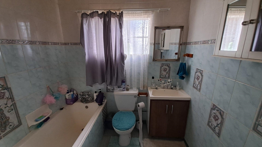 8 Bedroom Property for Sale in Potchefstroom Rural North West